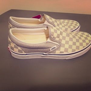 Vans slip on checkerboard silver/white.